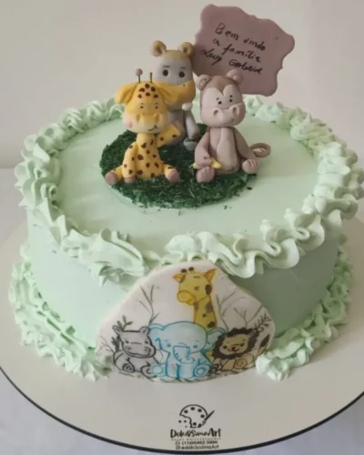 Bolo com Cobertura de Chantilly